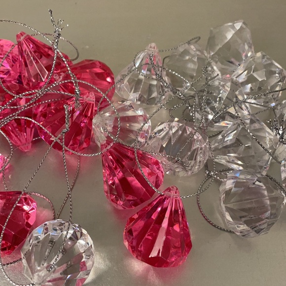 6 Boxes Small Christmas Ornaments - Picture 7 of 11